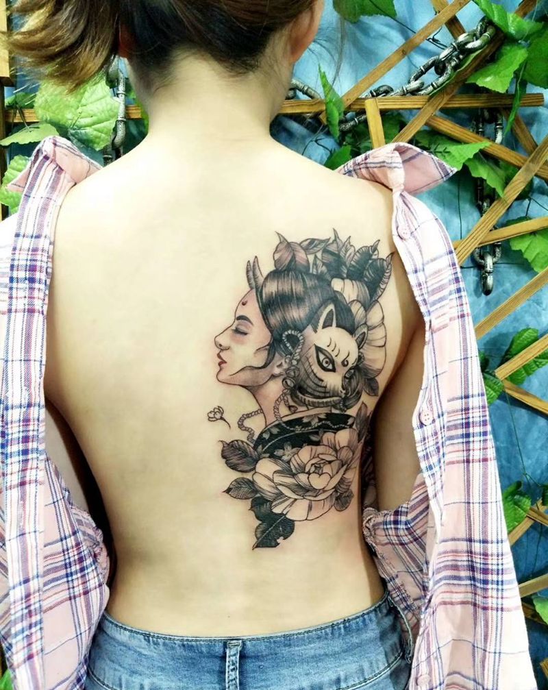 。纹身图片_背部纹身图案