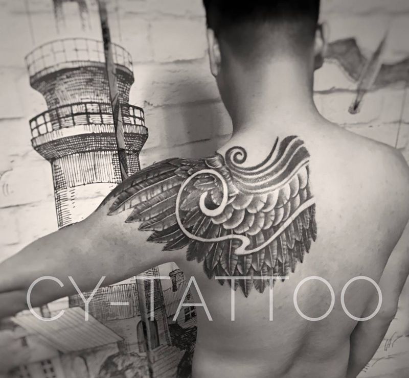 肩膀翅膀纹身纹身图片