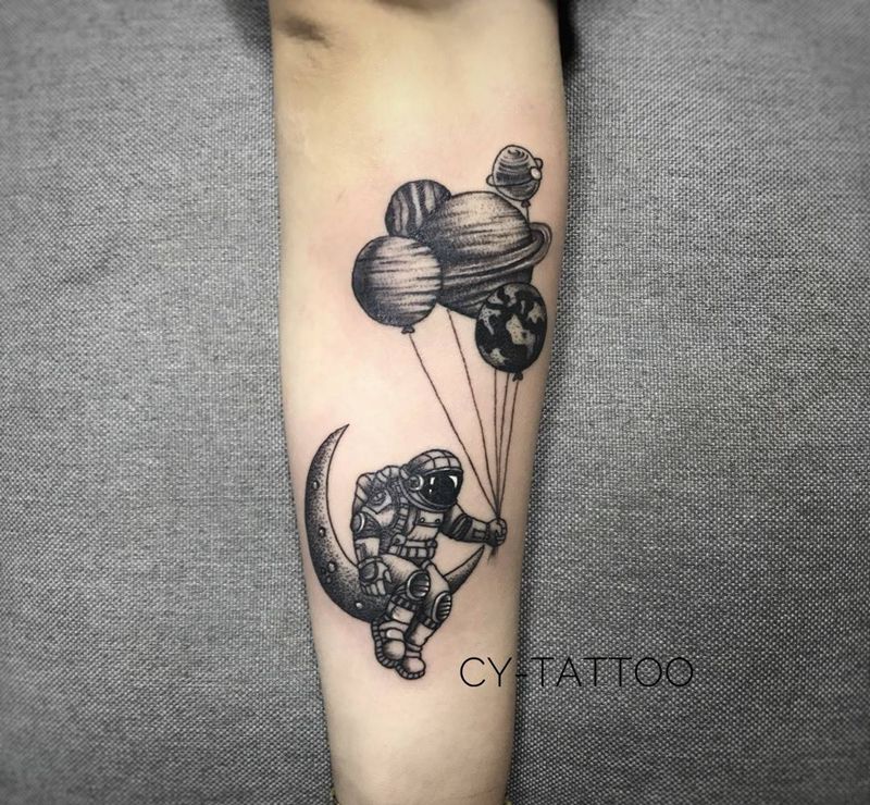 原创宇航员纹身图片_原创几何人物欧美清新写实手臂腿部成品纹身图案