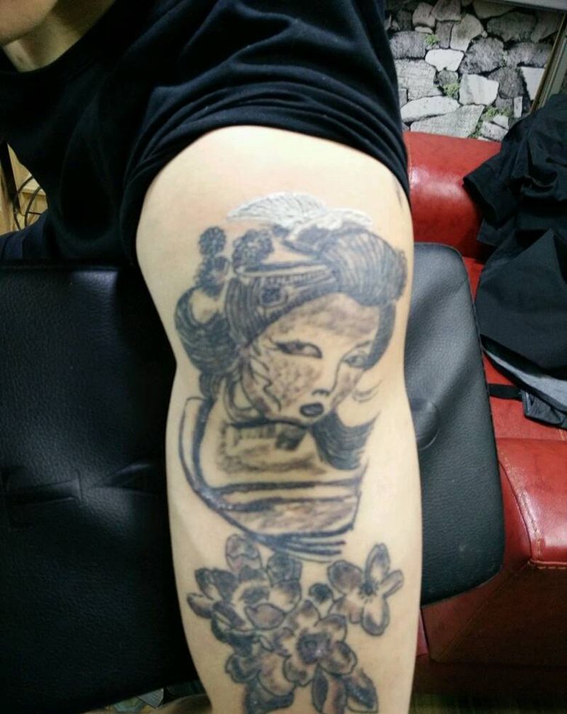 先洗两次再遮盖。纹身图片