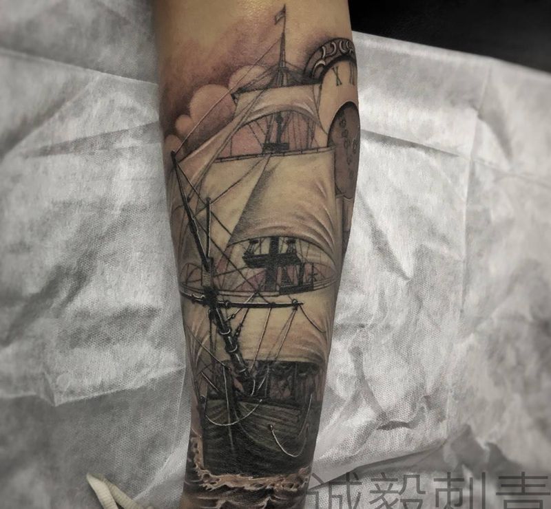 乘风破浪，一帆风顺纹身图片_腿部手臂欧美写实点刺纹身图案