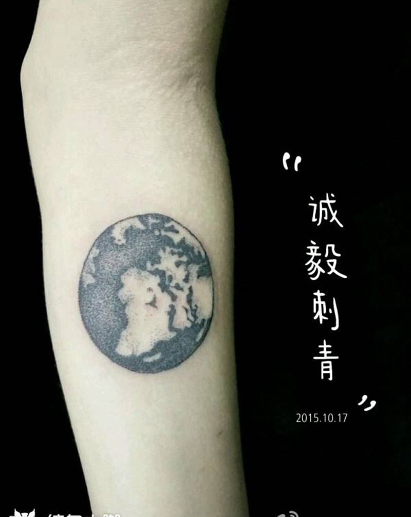 小清新纹身图片_胸部腰部手部欧美清新几何字符人物纹身图案