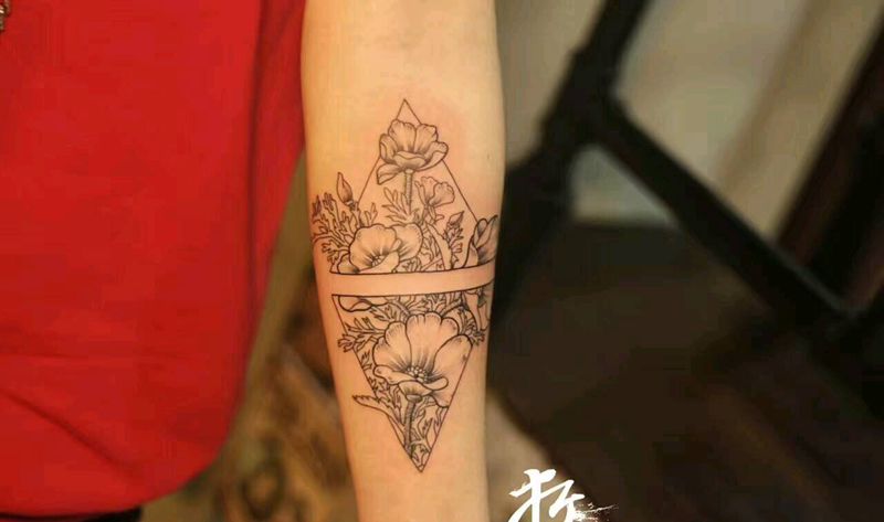 小清新纹身纹身图片_肩部手臂欧美清新几何字符动物植物成品纹身图案