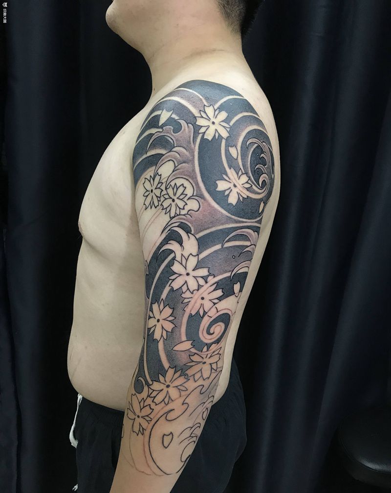 老传统纹身图片_手臂老传统纹身图案