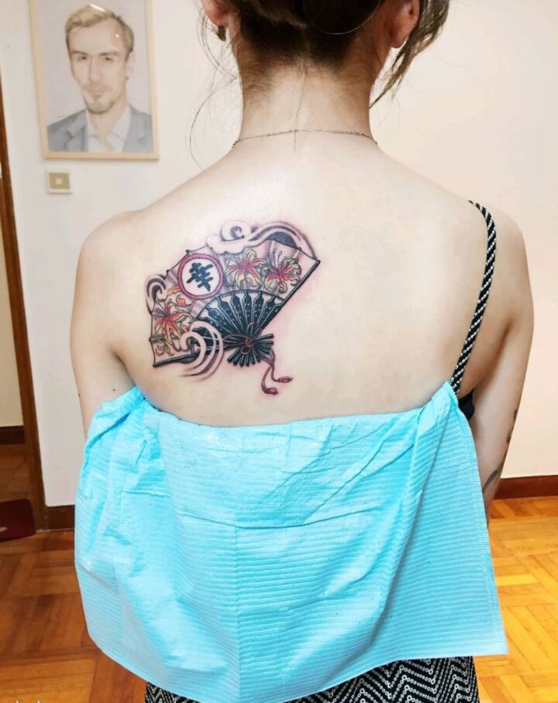 彼岸花扇子纹身图片_肩部手臂传统清新几何字符植物图腾原创成品纹身图案