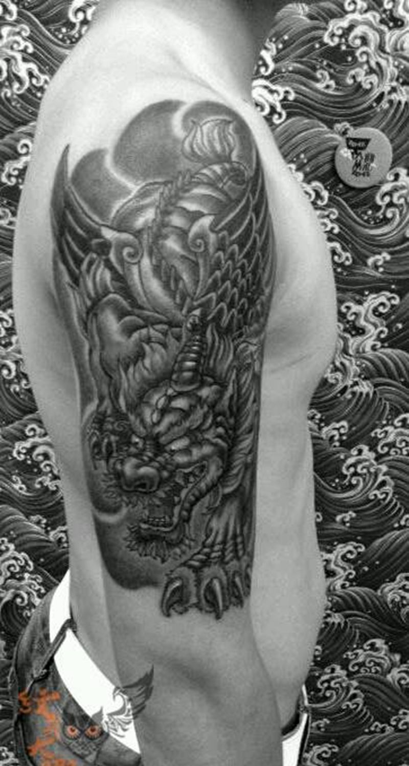 原创貔貅纹身图片_肩部手臂传统写实鬼神原创纹身图案