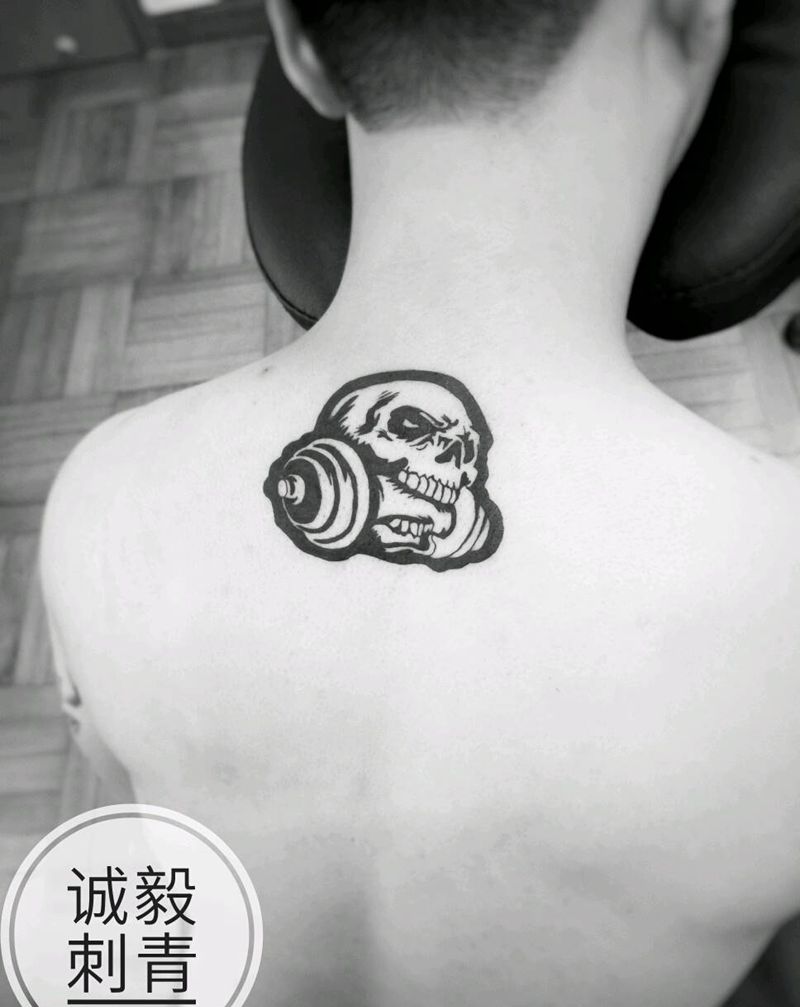 小清新纹身纹身图片_颈部背部手臂欧美清新几何字符人物图腾成品纹身图案