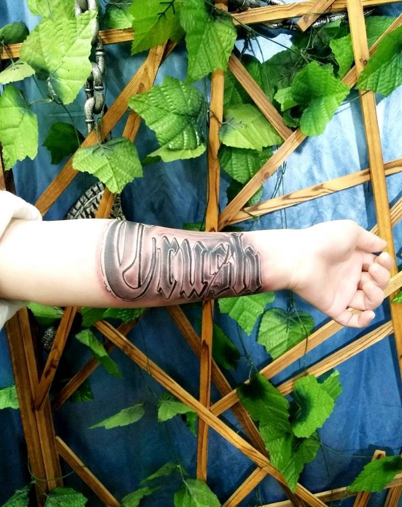 遮盖纹身图片_手部手臂花体字纹身图案