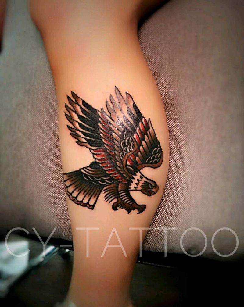 old school 经典老鹰纹身图片_腿部欧美动物成品纹身图案