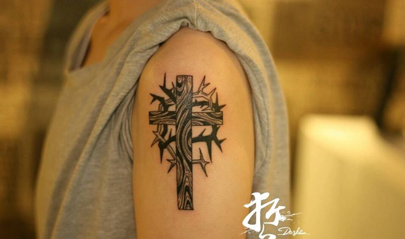 oldschool十字架纹身图片_背部手臂腿部欧美传统几何图腾宗教成品纹身图案
