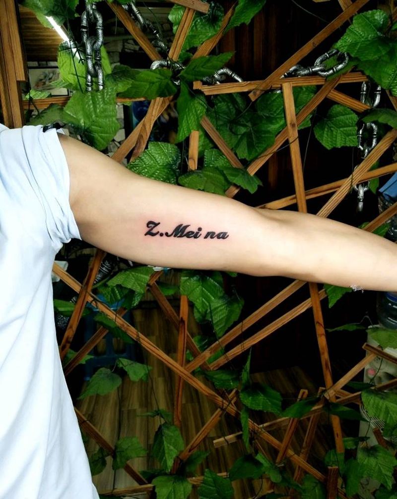 。。纹身图片_手部花体字纹身图案