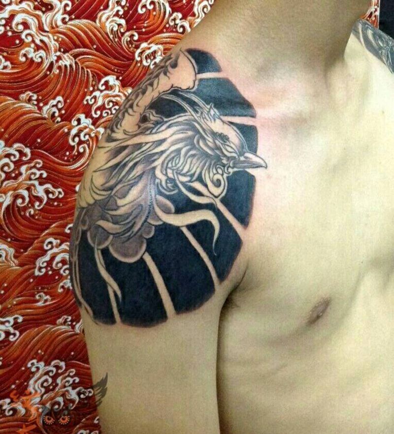 原创(未完成)纹身图片_肩部传统动物原创纹身图案