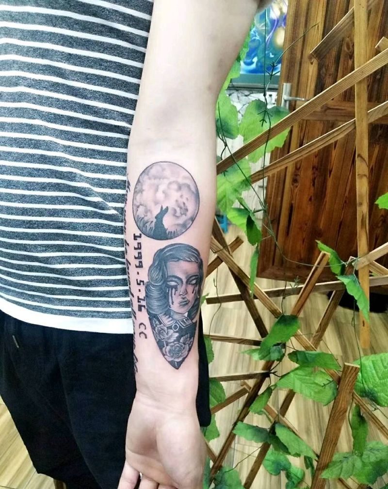 。纹身图片_手部手臂New School字母纹身图案