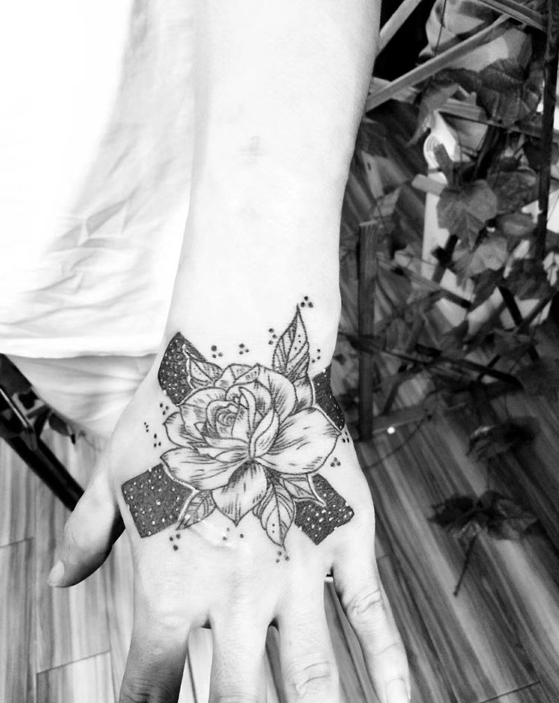 。纹身图片_手部纹身图案