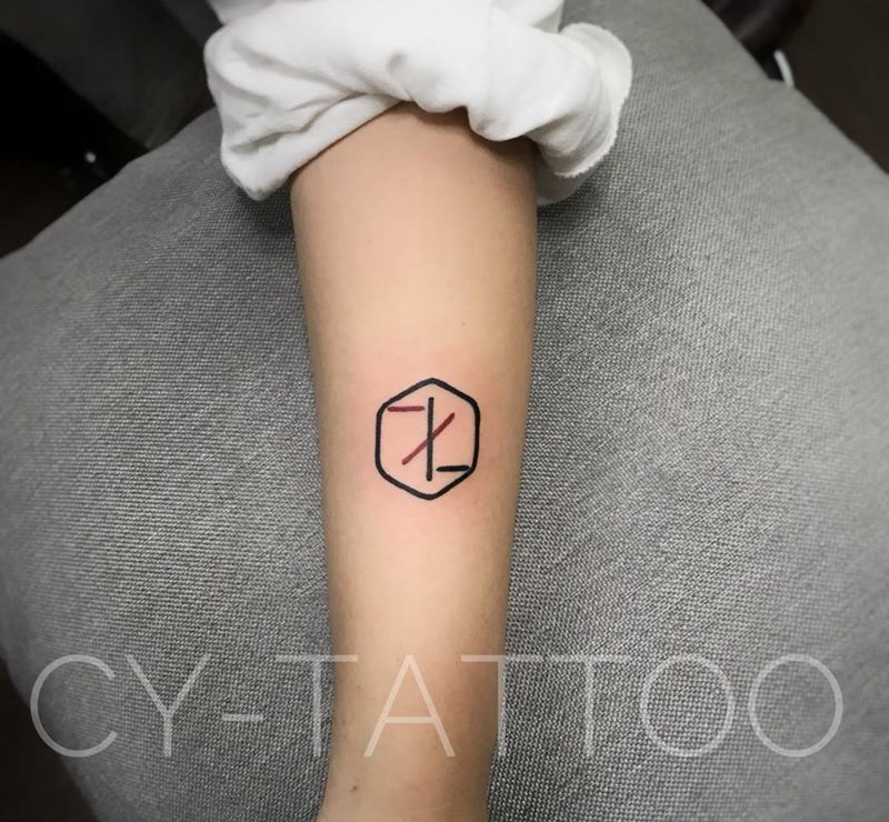 logo纹身图片_原创几何字符欧美清新成品手臂腿部纹身图案