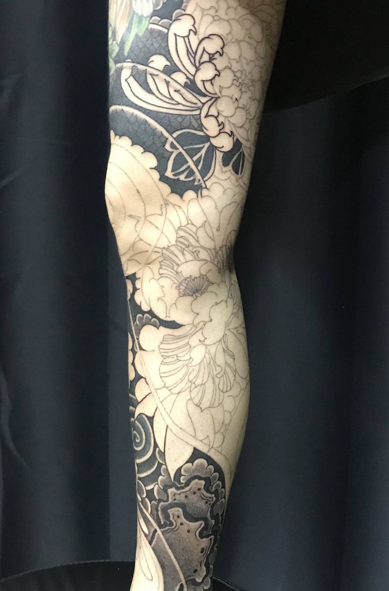 老传统纹身图片_腿部老传统纹身图案