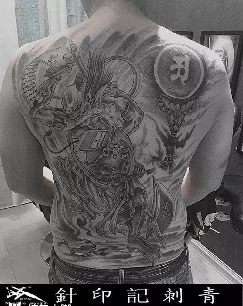 夜叉撕天书纹身图片_成品背部传统鬼神纹身图案