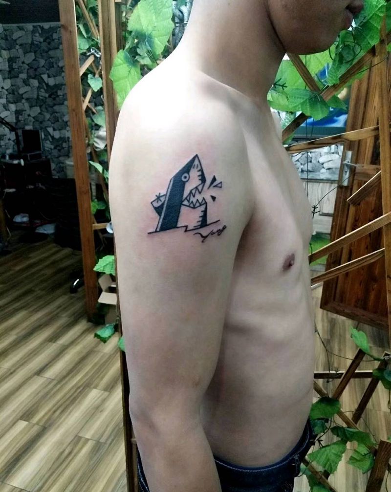 鲨鱼纹身纹身图片_手臂Old School纹身图案