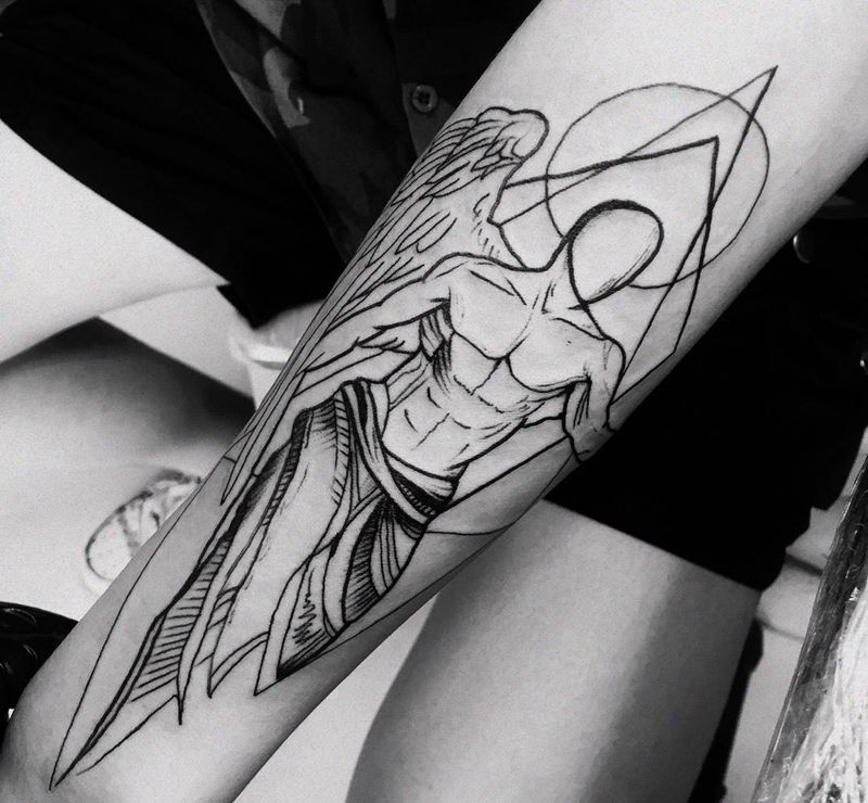 人物未完成纹身图片