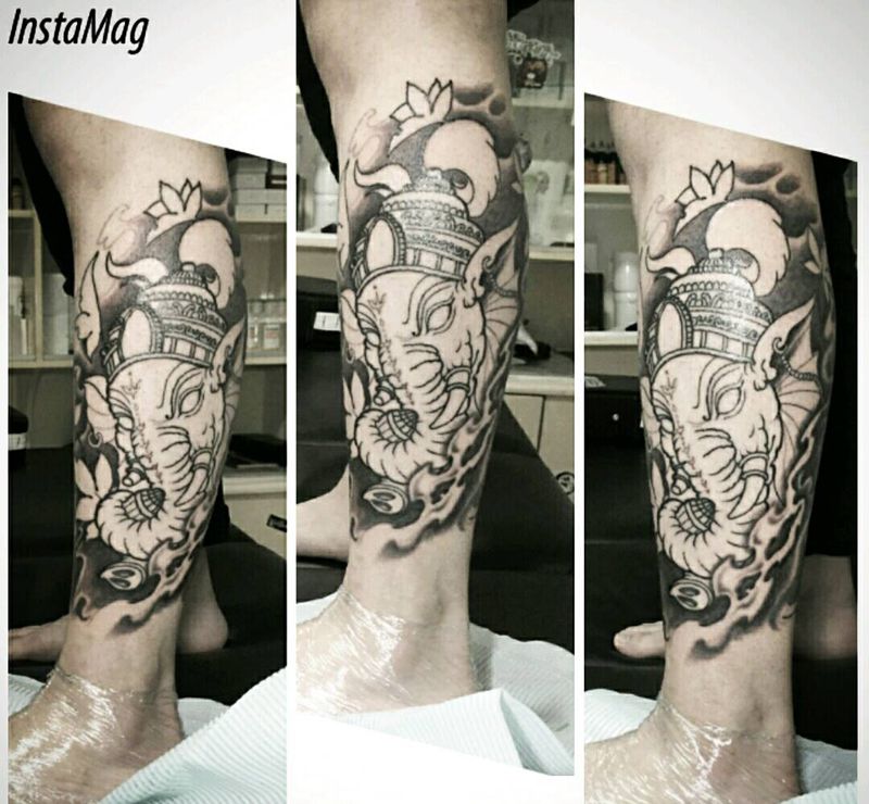 原创作品，昨天纹了背景纹身图片_腿部传统习俗国画人物植物静物鬼神原创成品纹身图案