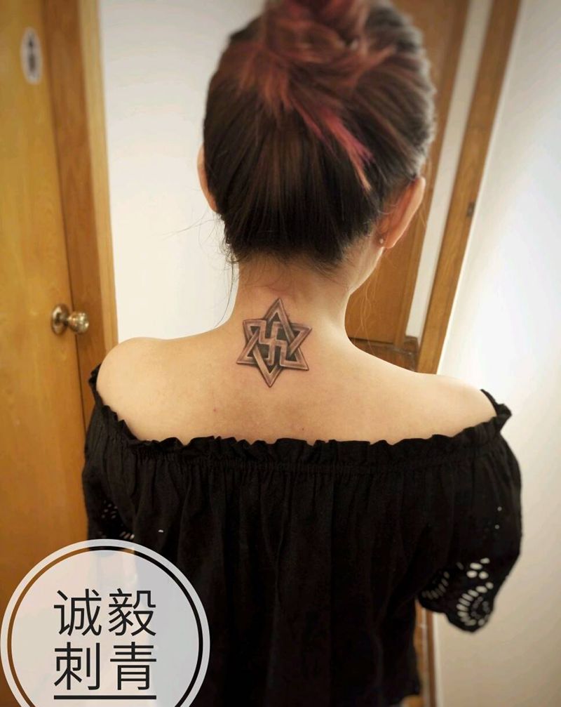 六芒星遮盖旧纹身疤痕纹身图片_颈部肩部手臂欧美清新写实几何图腾宗教成品纹身图案