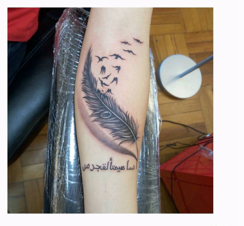 羽化鸟纹身图片_手臂腿部欧美清新写实动物人物植物成品纹身图案