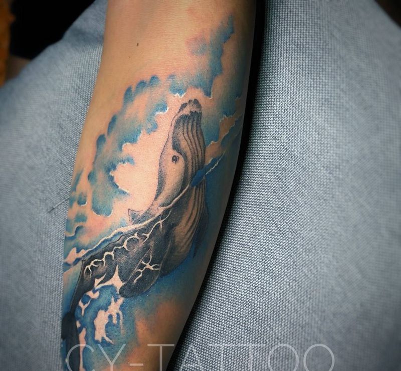 鲸鱼纹身图片_手臂腿部水彩欧美写实纹身图案