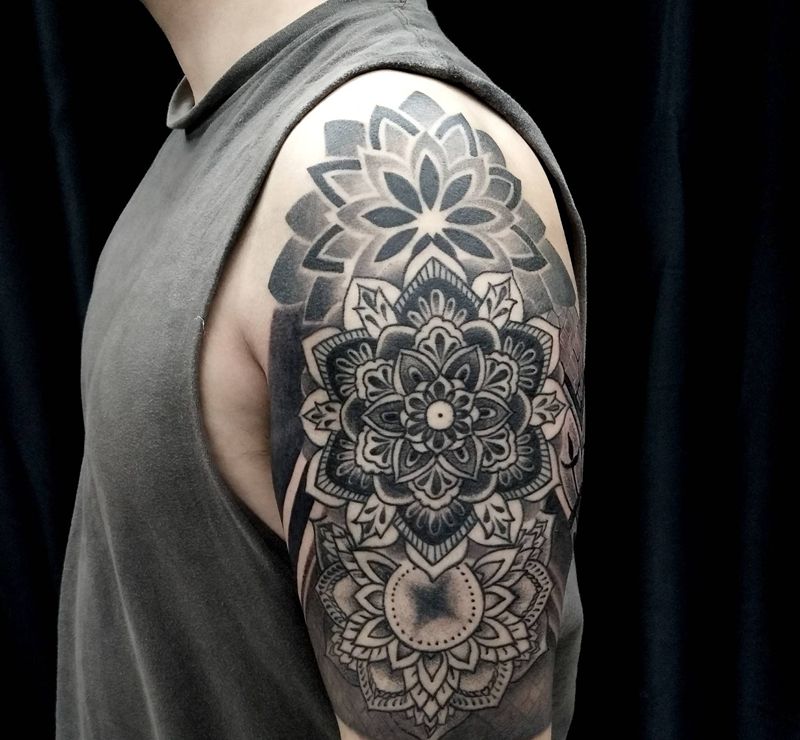 樊花纹身图片_手部手臂点刺图腾纹身图案