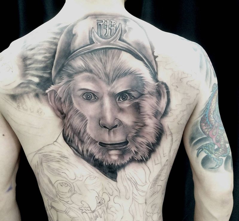 孙悟空纹身图片_背部新传统纹身图案