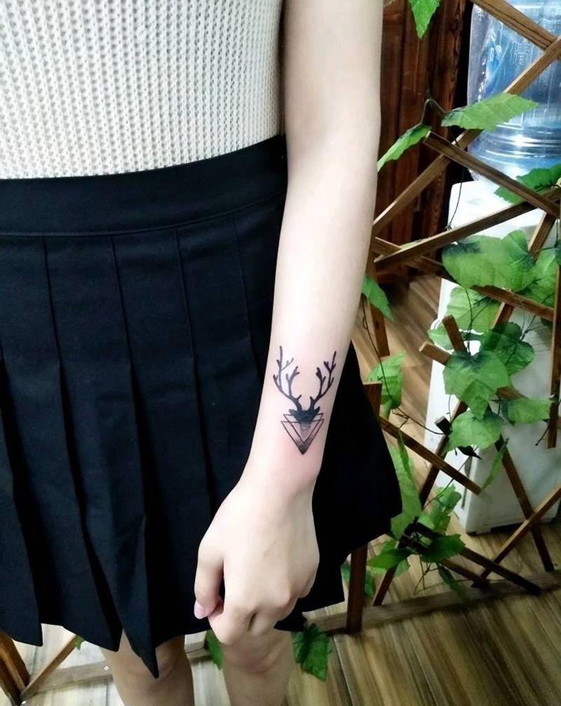 。纹身图片_手部纹身图案