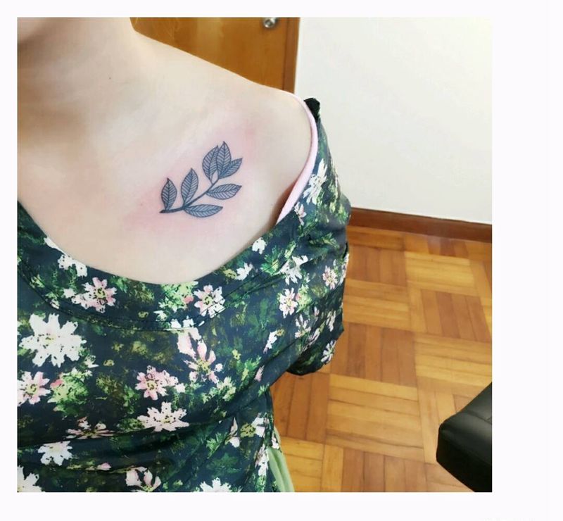 昨天的小清新作品纹身图片_肩部胸部手臂手部欧美清新几何字符植物成品纹身图案