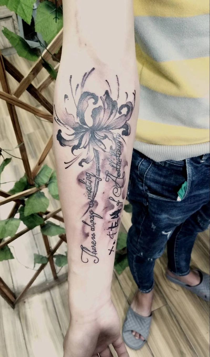 彼岸花纹身图片_手臂纹身图案