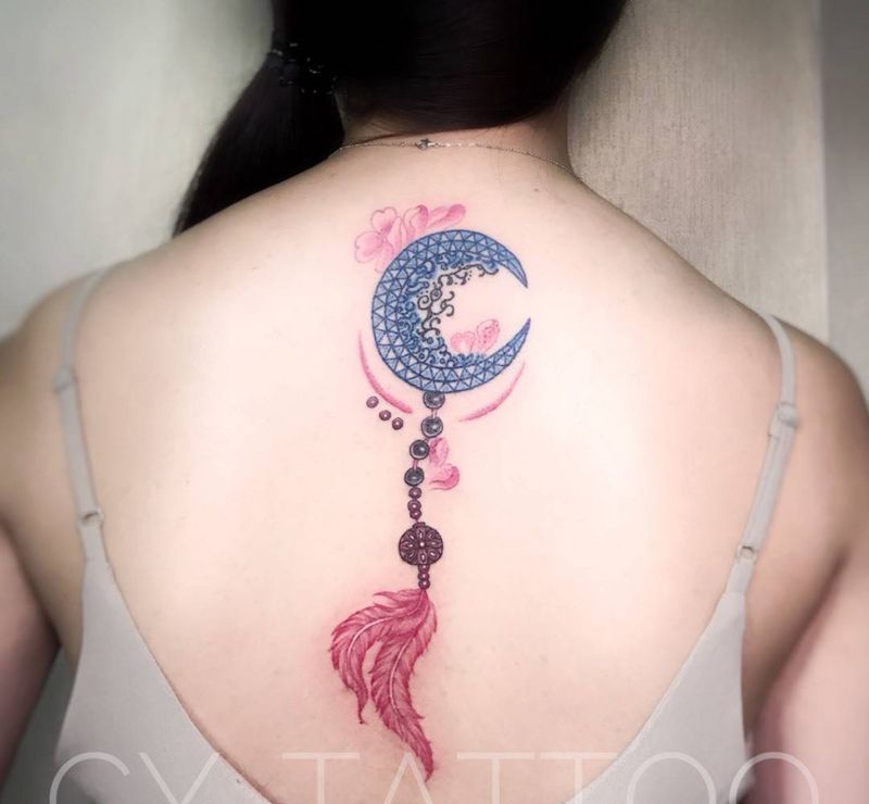 月亮形捕梦网纹身图片_原创几何静物欧美清新写实肩部背部成品手臂纹身图案