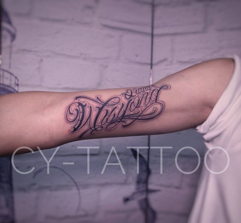 花体英文纹身图片_原创几何字符欧美清新写实手臂腿部成品手稿纹身图案
