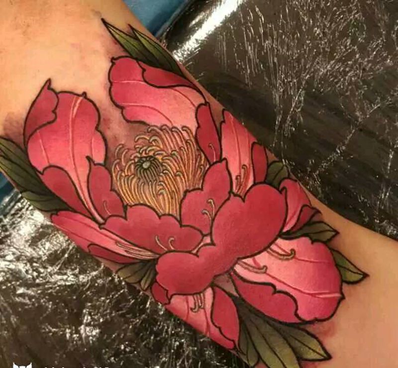 一些漂亮的传统花{推荐}纹身图片_颈部手臂腿部传统植物静物纹身图案