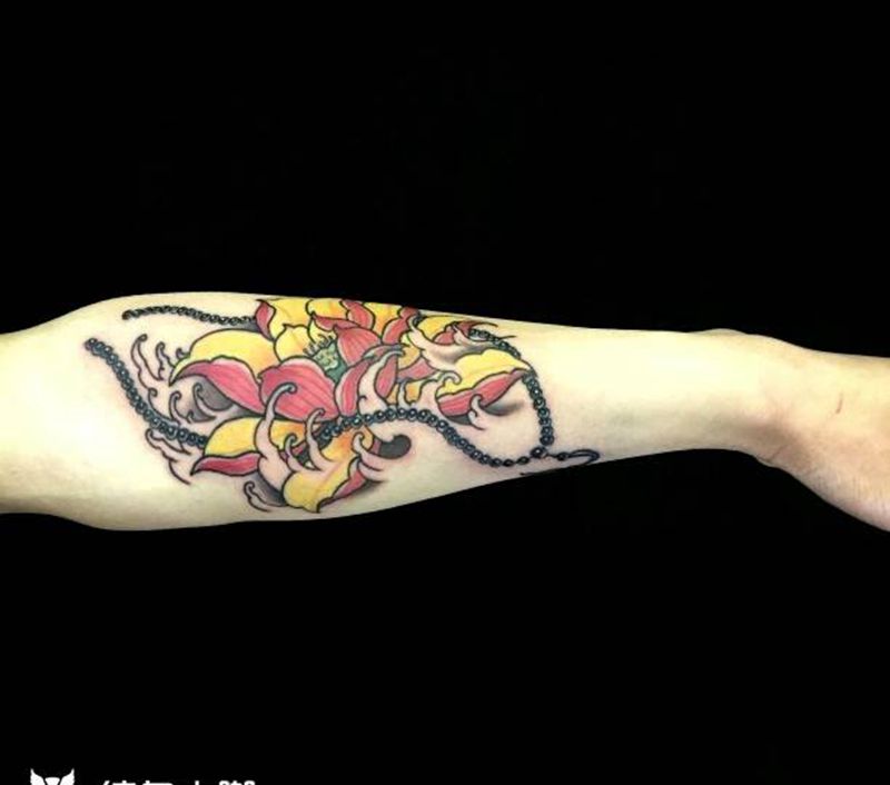 荷花纹身图片_手臂传统习俗国画植物静物原创成品纹身图案