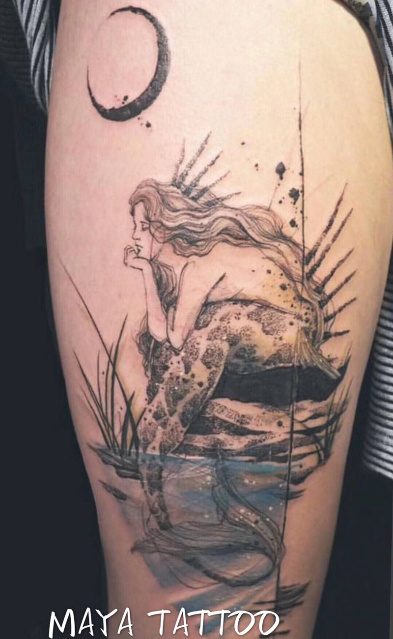 沉思中的人鱼纹身图片_腿部纹身图案