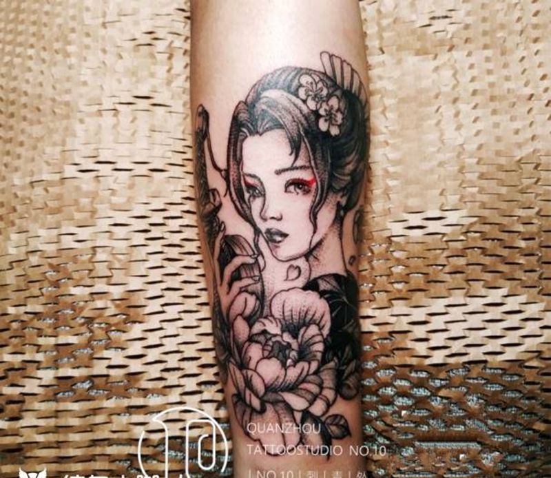 艺妓纹身图片_手臂点刺新传统纹身图案