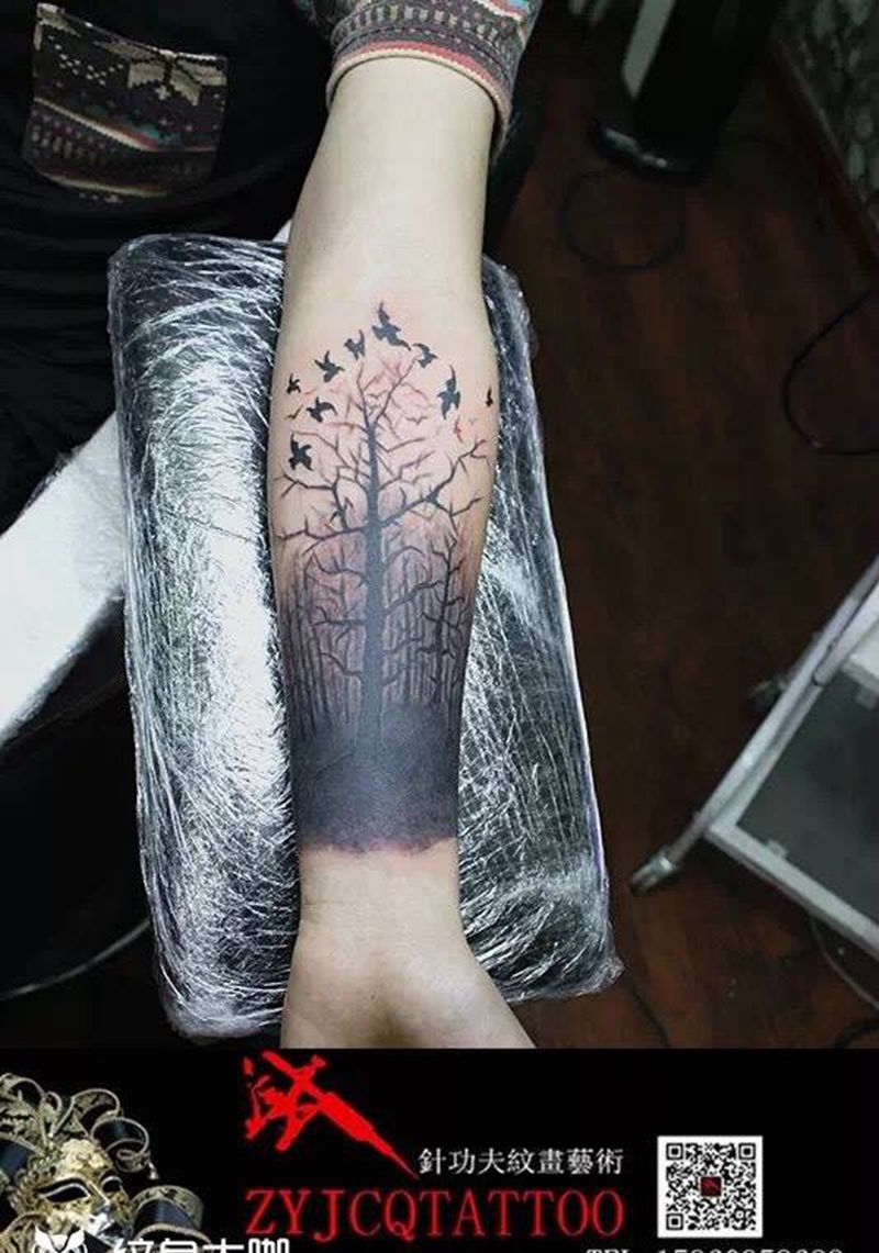 森林纹身图片_成品腿部传统植物纹身图案