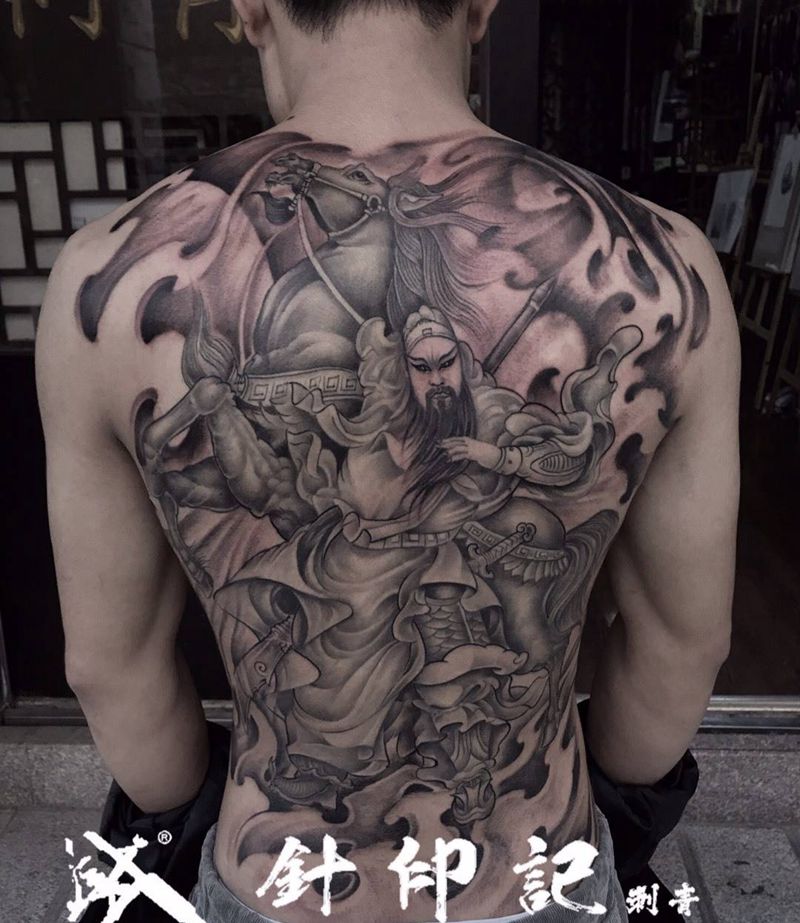 《战马关公》纹身图片_成品背部传统人物纹身图案