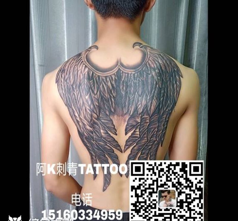 翅膀遮盖旧纹身纹身图片_背部纹身图案