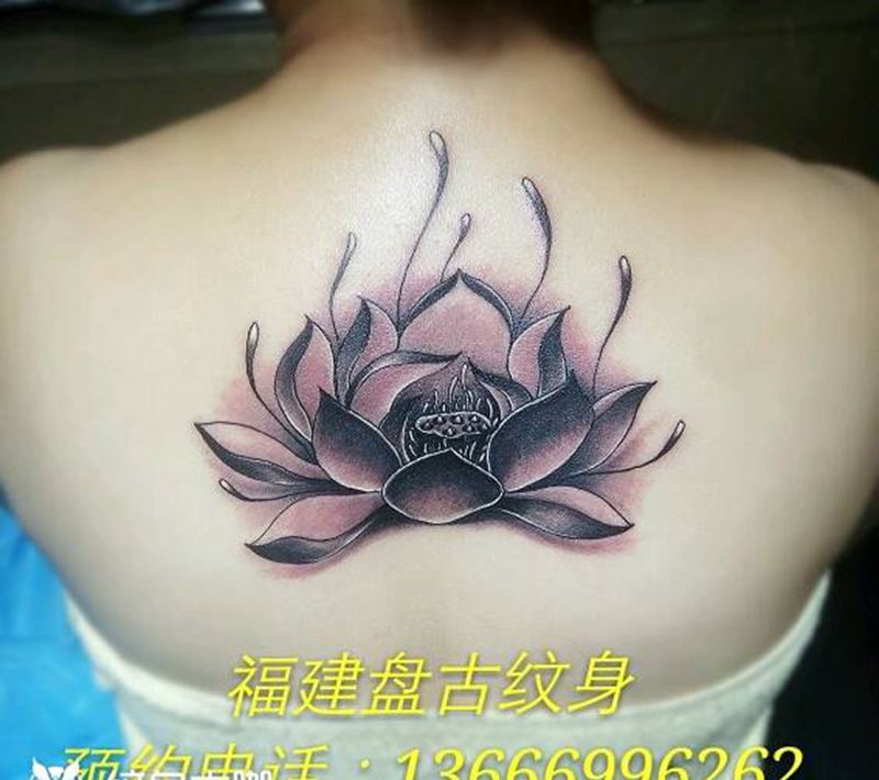 莲花纹身图片_颈部背部传统成品纹身图案