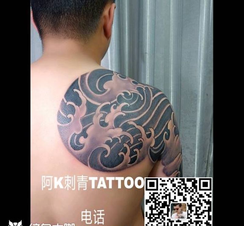 浪花半甲纹身图片_肩部纹身图案