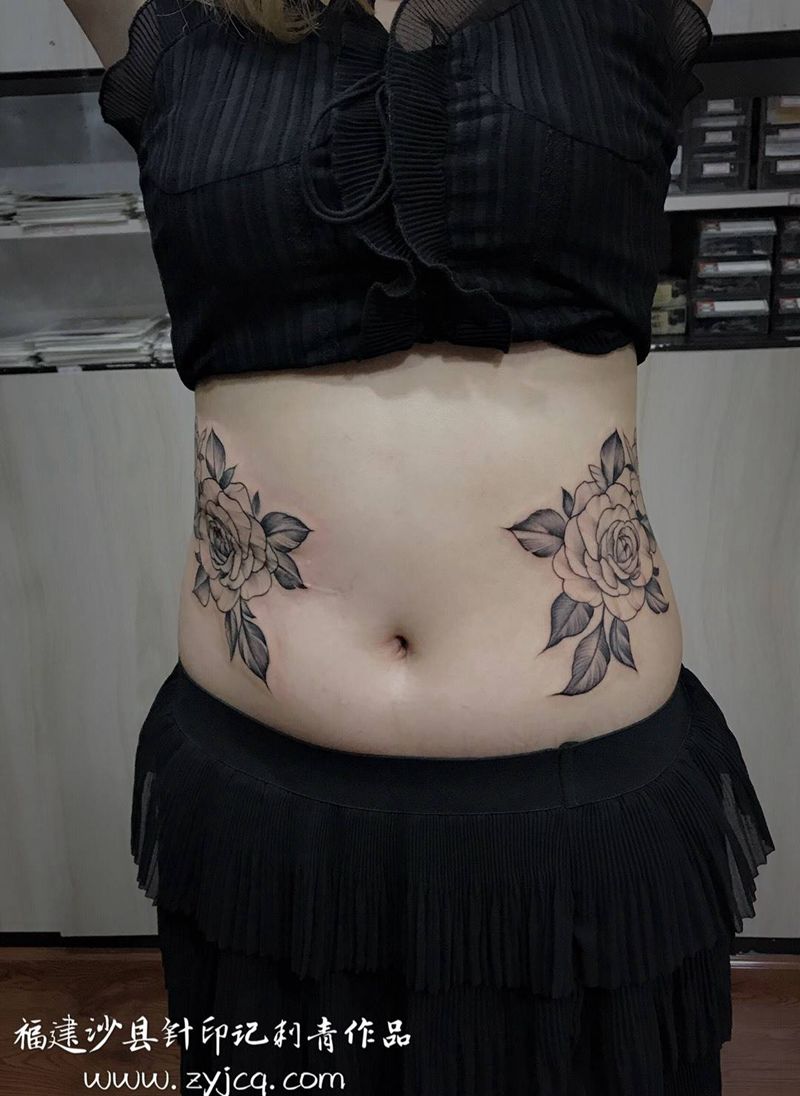 素花纹身图片_腹部成品清新植物花纹身图案