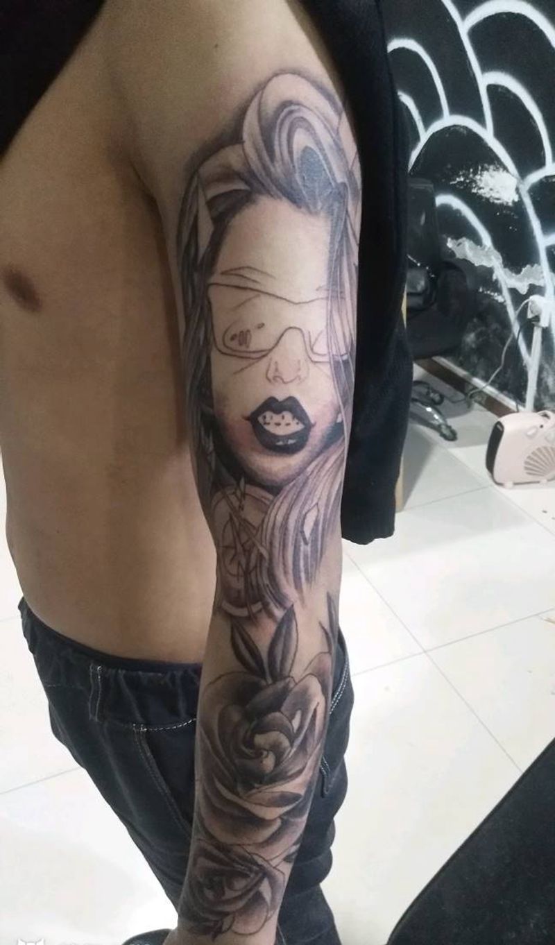 待续纹身图片_手臂欧美人物植物纹身图案