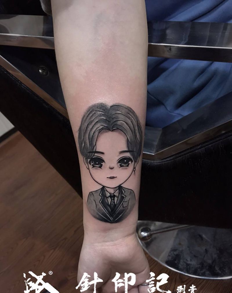 Q版蔡徐坤纹身图片_成品手臂清新人物纹身图案
