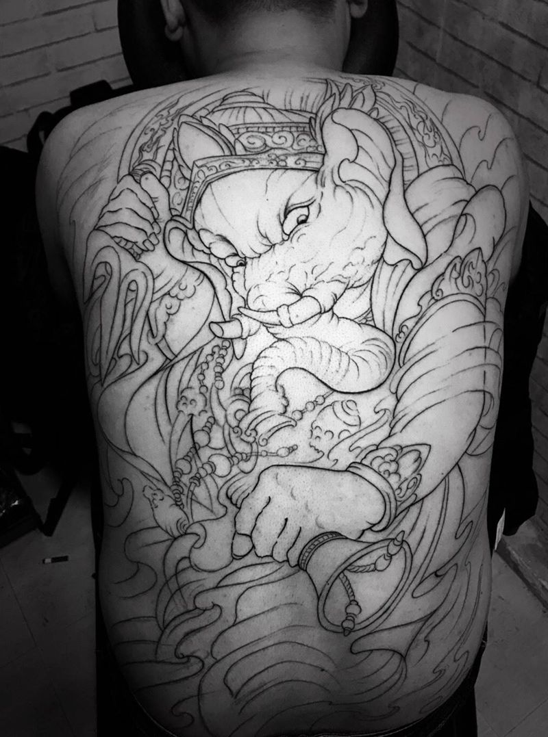 满背象神（勾线）纹身图片_成品背部传统纹身图案