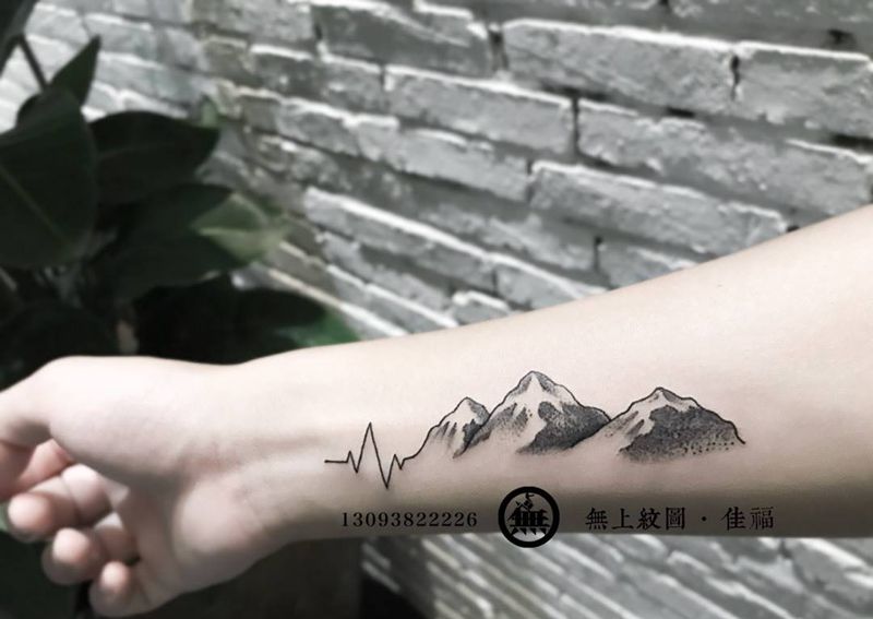 点刺山纹身图片