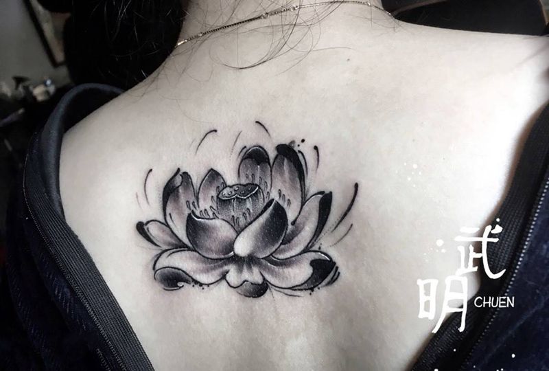 莲花纹身图片