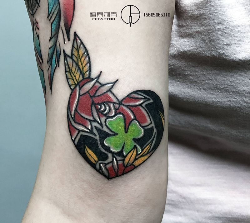 修改纹身图片_手臂Old School纹身图案